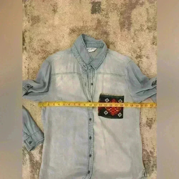 Women’s Celebrity Pink Button Down - Picture 6 of 8